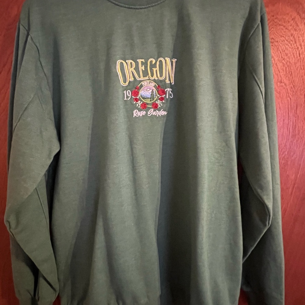 Oregon Rose Garden Green Crewneck Sweater
